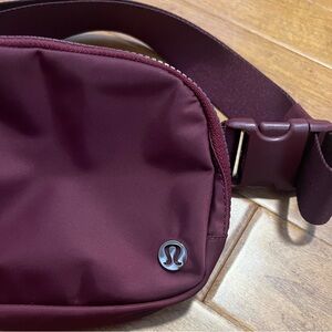 Lululemon Everywhere Belt Bag 1L
